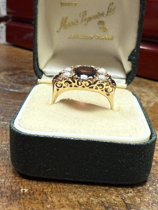 Garnet and seed pearl antique ladies ring - Image 4
