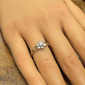 Cz set posey ring 9ct gold