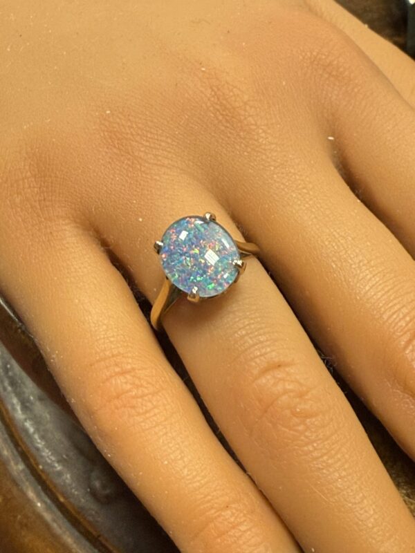 9ct gold black opal ladies ring
