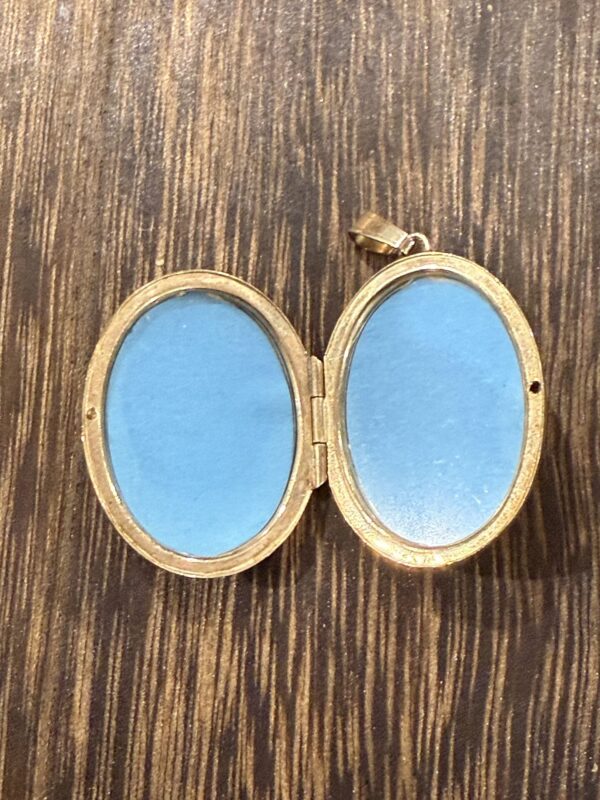 Vintage large 9ct gold locket - Image 5