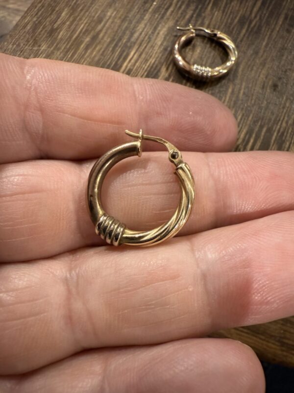 Vintage 9ct gold hoop earrings - Image 3
