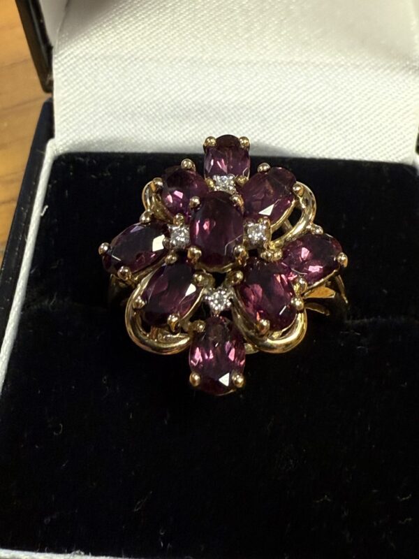 Vintage 9ct gold garnet and diamond dress ring - Image 2