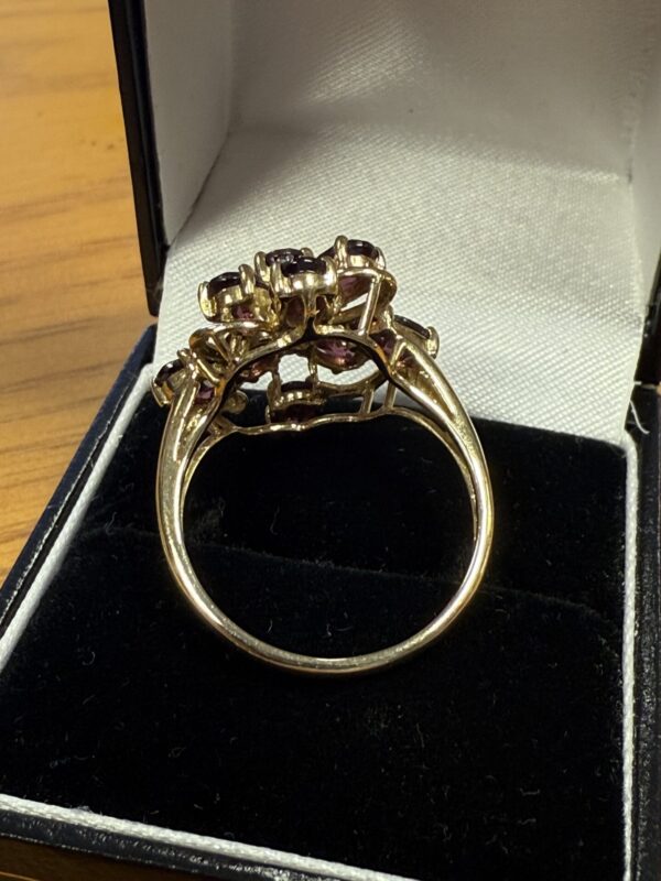 Vintage 9ct gold garnet and diamond dress ring - Image 5