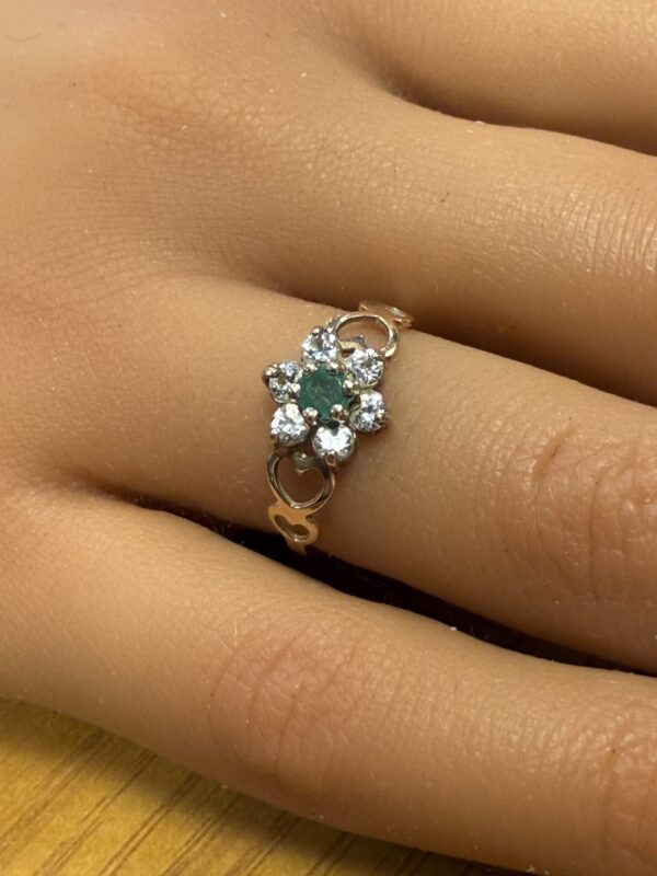 Ladies emerald and cz 9ct gold ring - Image 2