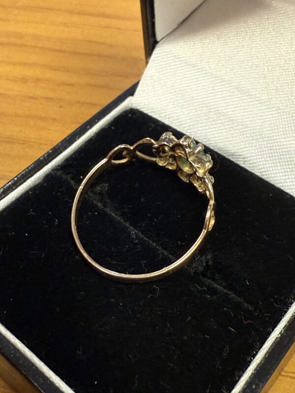 Ladies emerald and cz 9ct gold ring - Image 7
