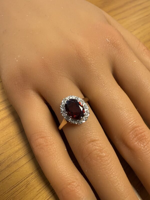 9ct gold ladies garnet and diamond ring