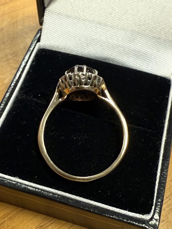 9ct gold ladies garnet and diamond ring - Image 6