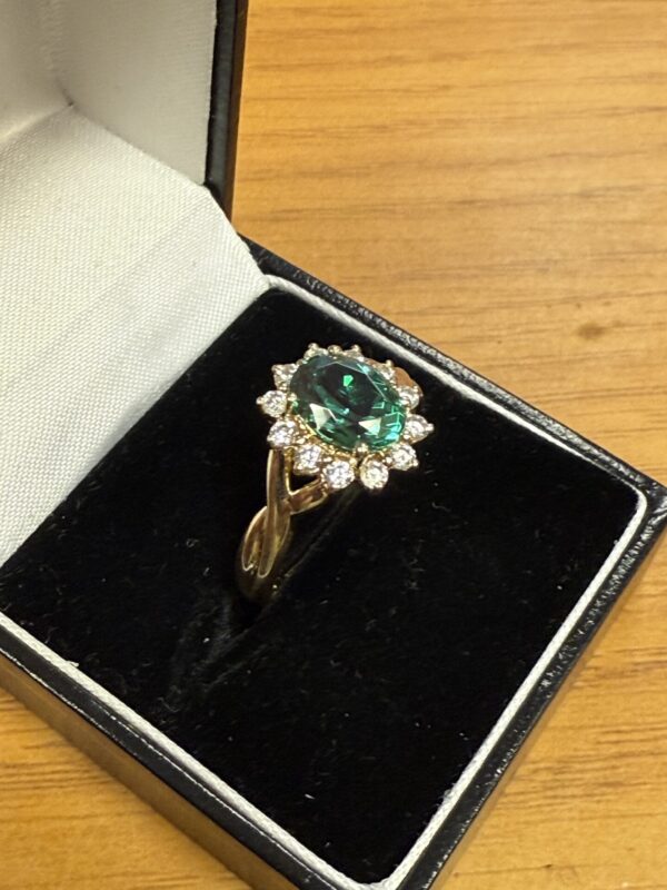 14ct gold gem set ladies ring - Image 5