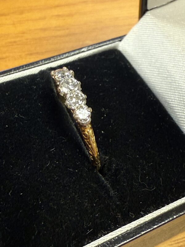Antique five stone diamond 18ct gold ring - Image 5