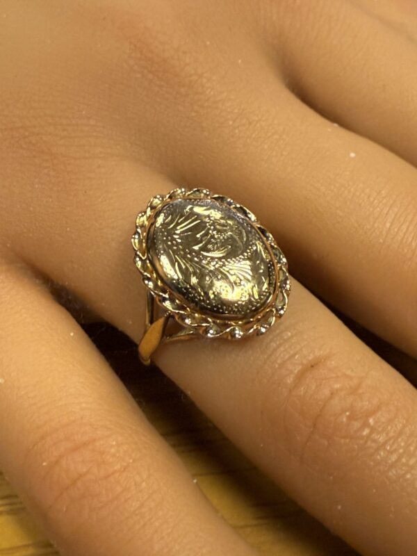 9ct gold poison snuff keepsake ring