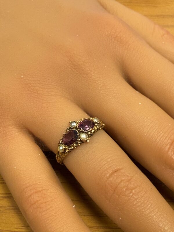 Antique 15ct gold garnet and pearl ring