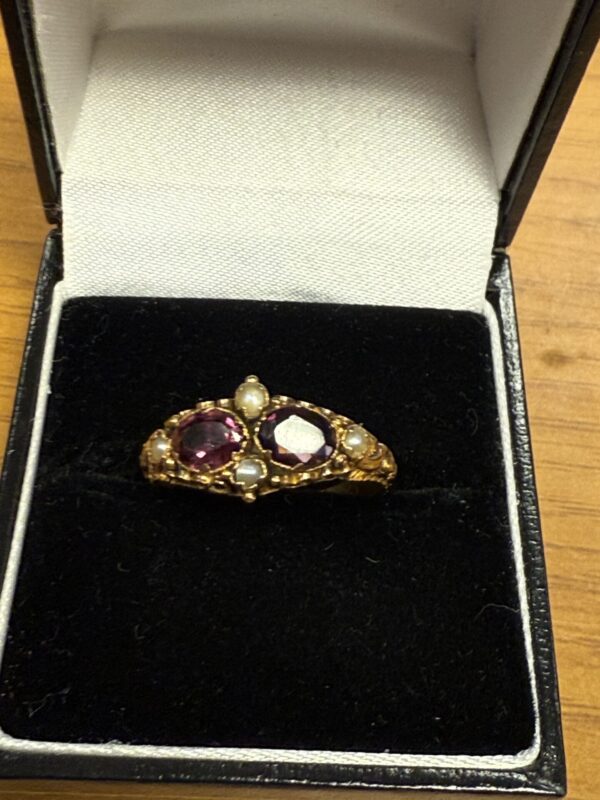 Antique 15ct gold garnet and pearl ring - Image 2