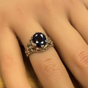 Vintage garnet organic 9ct gold ring