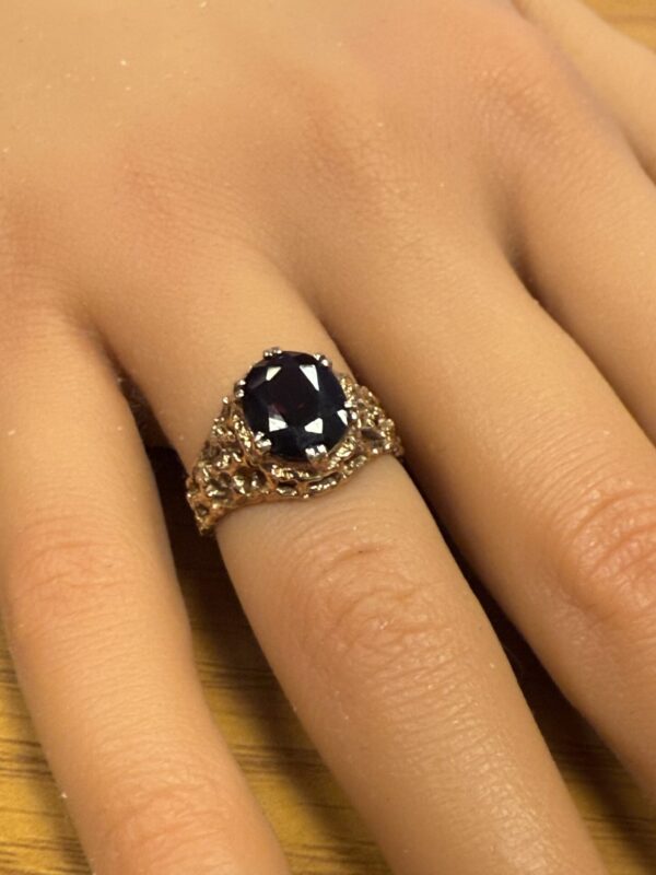 Vintage garnet organic 9ct gold ring