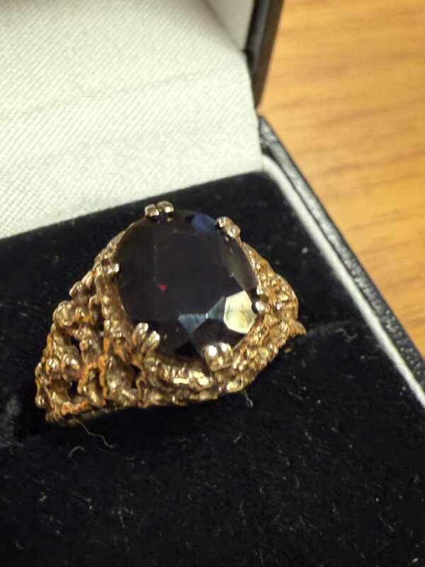 Vintage garnet organic 9ct gold ring - Image 4