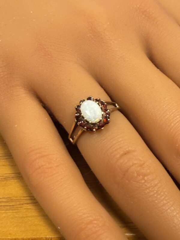Vintage opal and garnet ladies 9ct gold ring