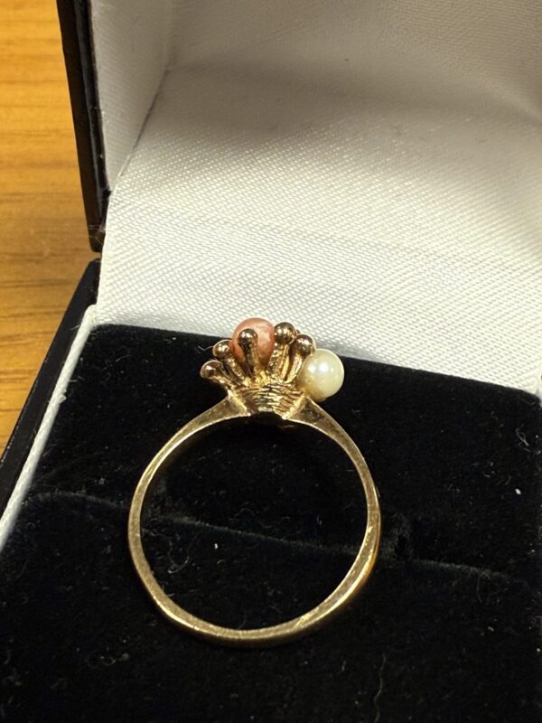 Vintage coral and pearl ladies 9ct gold ring - Image 6