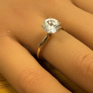 Large cz set 14ct gold solitaire