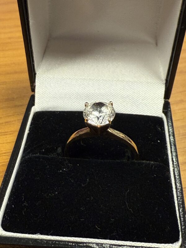 Large cz set 14ct gold solitaire - Image 3
