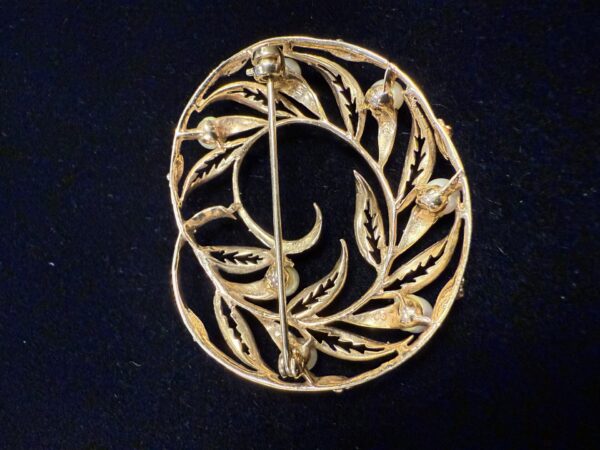 9ct gold and Pearl organic brooch - Image 3
