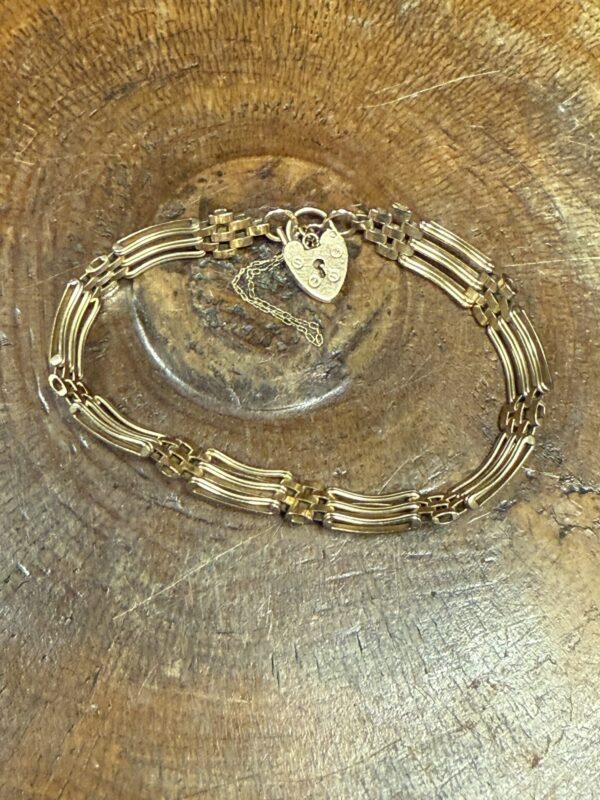 9ct gold vintage gate bracelet