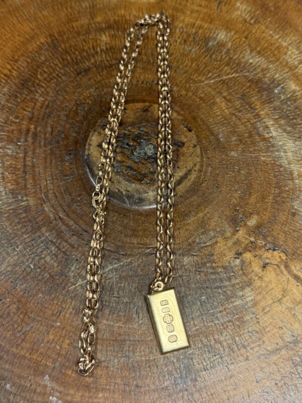 9ct gold chain and millennium ingot