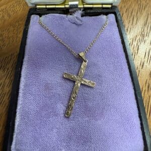 9ct gold cross and chain