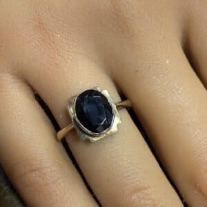 Vintage garnet solitaire 9ct gold ring