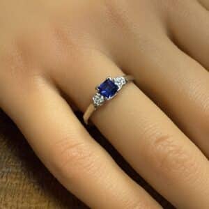 Art deco sapphire and diamond ladies ring