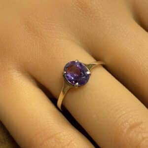 Vintage amethyst solitaire 9ct gold ring