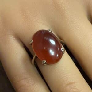 Large carnelian 9ct gold signet ring