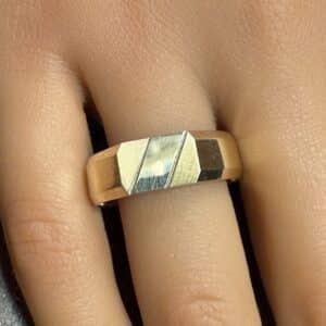 Stylish 9ct gold gents unisex band