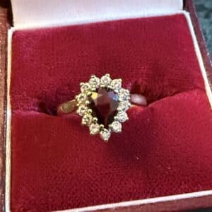 9ct gold garnet and cz ring