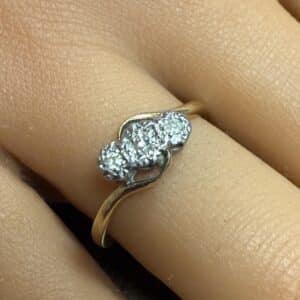 Ladies 9ct gold and diamond antique ring