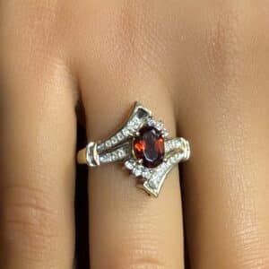 9ct gold garnet and diamond ladies ring