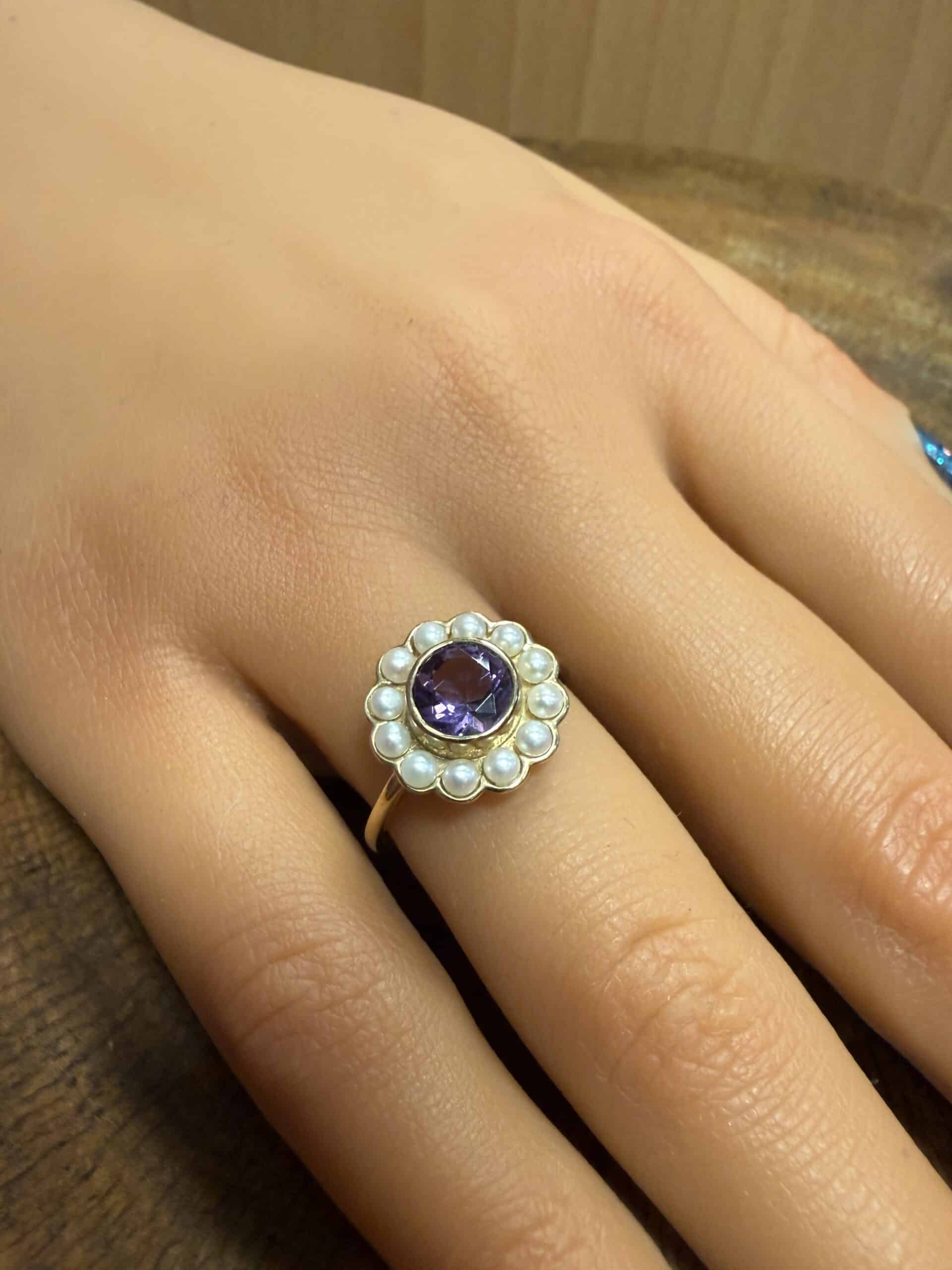 Edwardian style amethyst and pearl 9ct gold ring