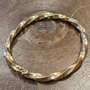 9ct Gold Twisted Hinged Bangle
